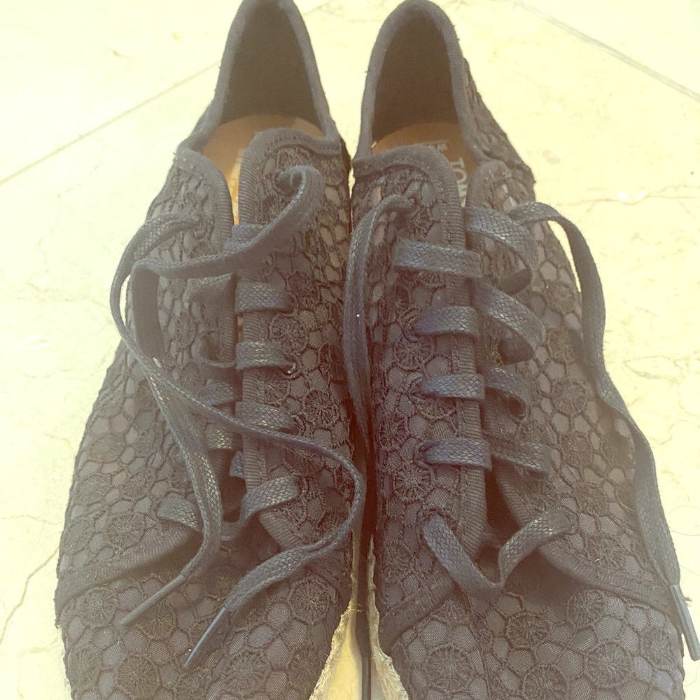 Black lace toms sneakers